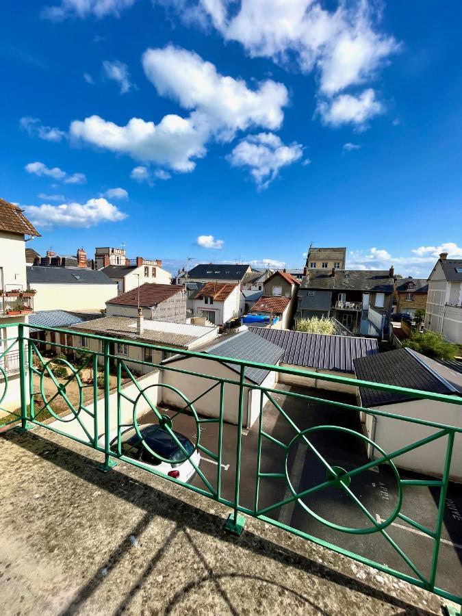 Salm, Coquet Studio Avec Balcon 乌伊斯特勒昂 外观 照片