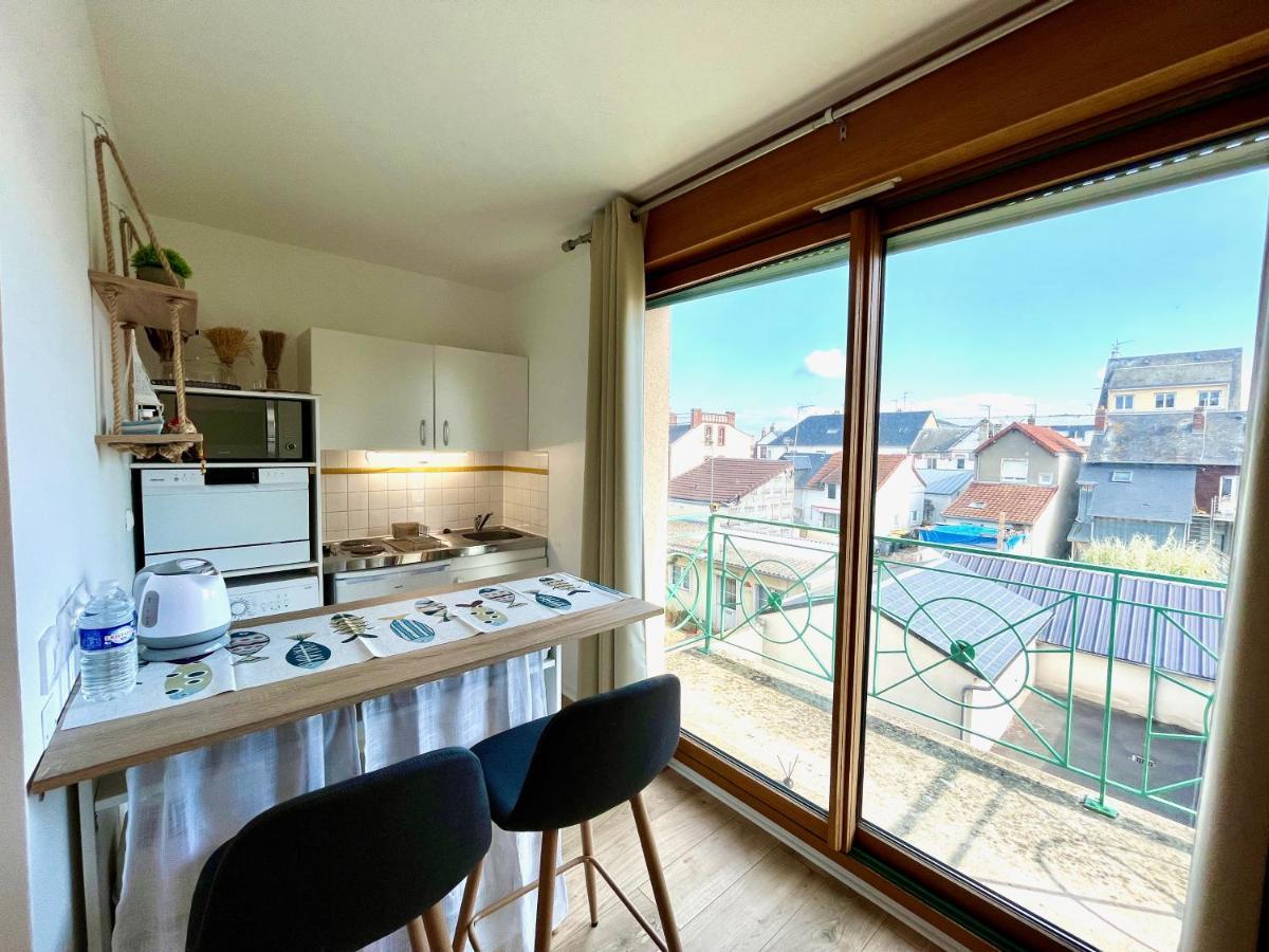 Salm, Coquet Studio Avec Balcon 乌伊斯特勒昂 外观 照片
